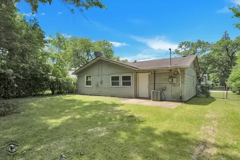 1947 Beacon Boulevard Chicago Heights IL 60411