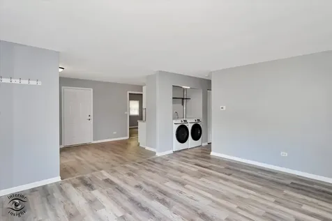 1947 Beacon Boulevard Chicago Heights IL 60411