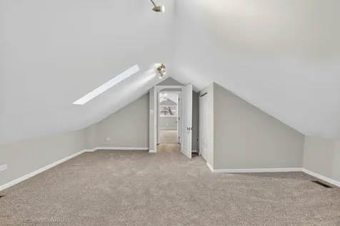 8132 South Paxton Avenue Chicago IL 60617