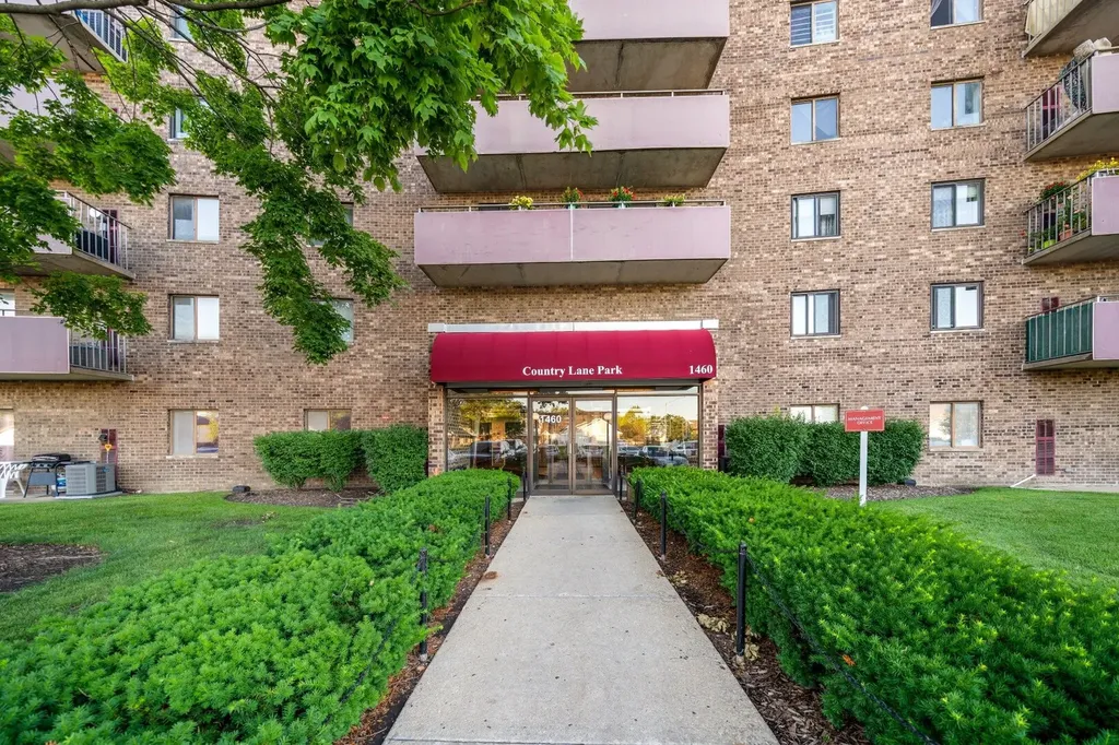 1460 Fairlane Drive Schaumburg IL 60193