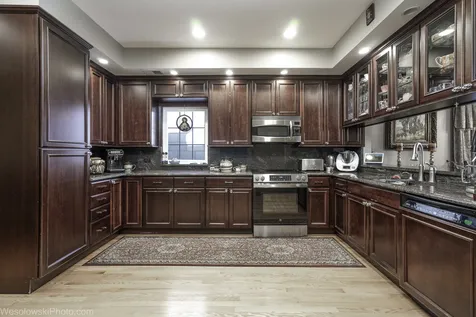 6454 North Milwaukee Avenue Chicago IL 60631