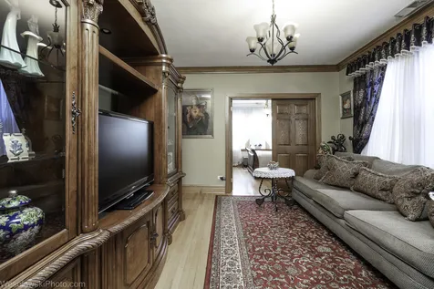6454 North Milwaukee Avenue Chicago IL 60631