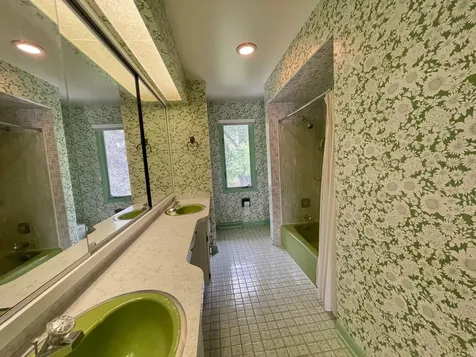 9 Buckingham Drive Sugar Grove IL 60554