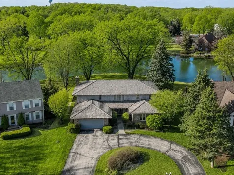 9 Buckingham Drive Sugar Grove IL 60554