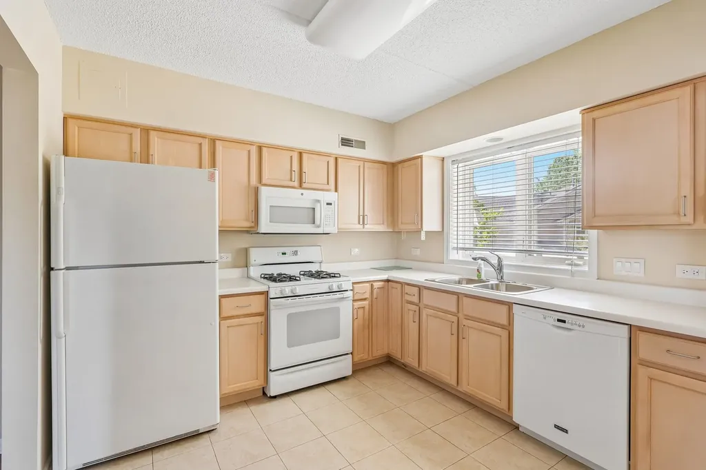 7450 North Lincoln Avenue Skokie IL 60076