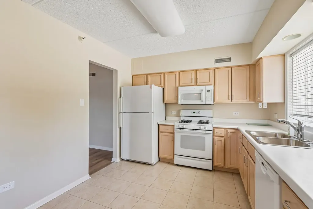 7450 North Lincoln Avenue Skokie IL 60076