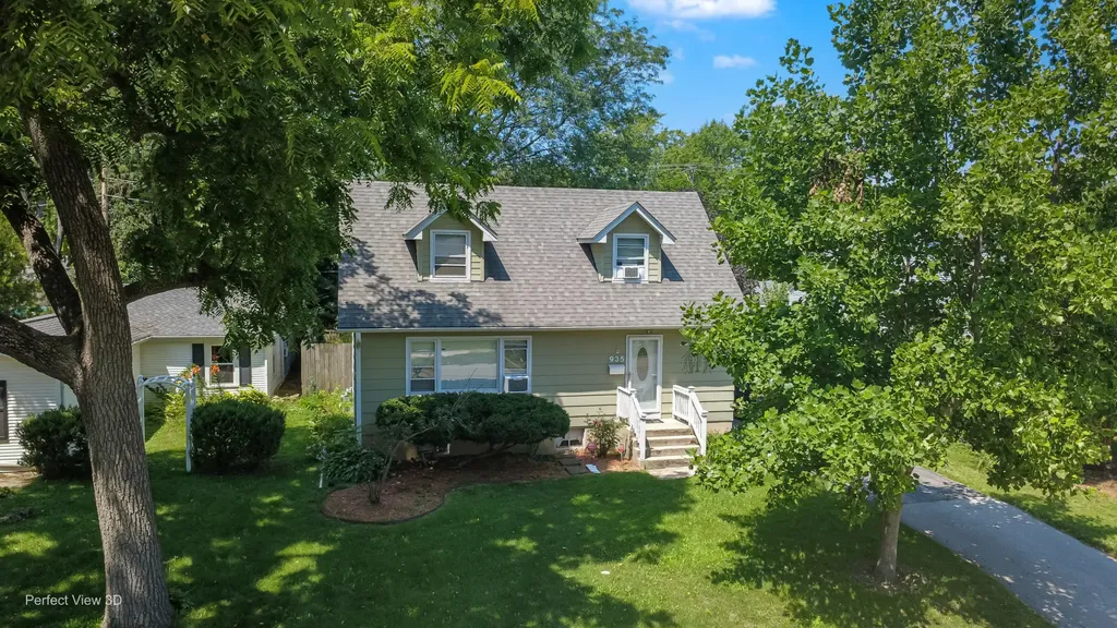 935 North Webster Street Naperville IL 60563