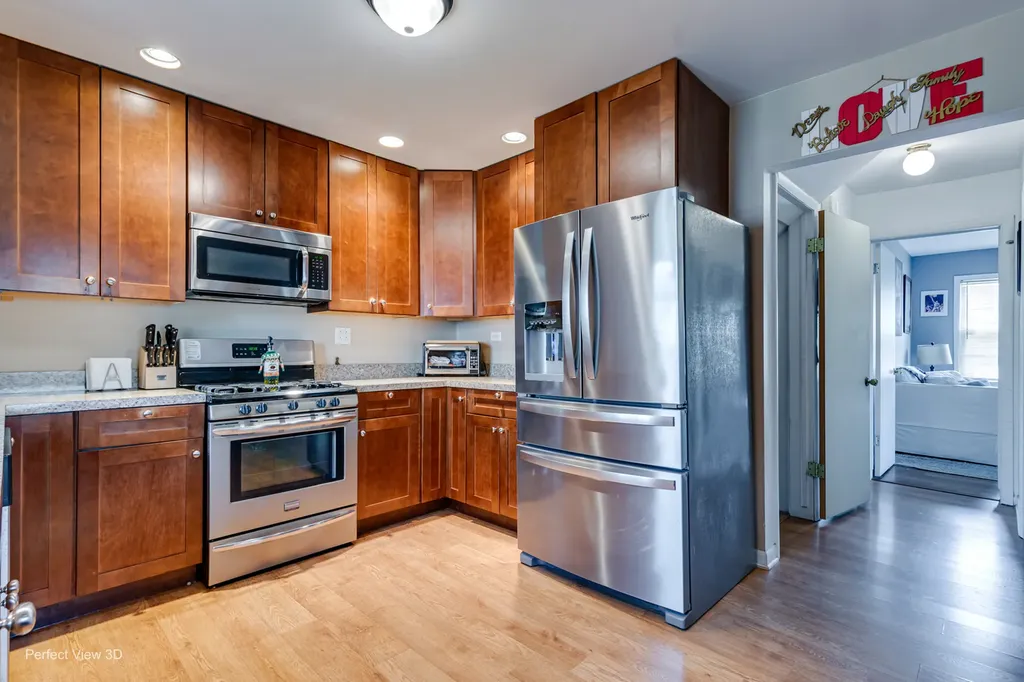 935 North Webster Street Naperville IL 60563