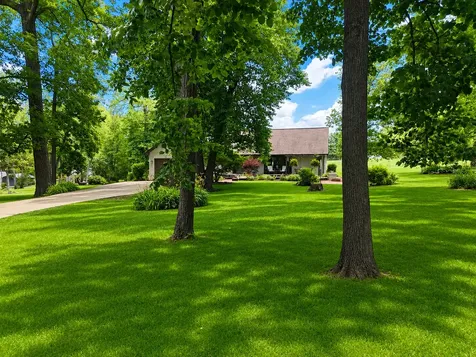 2579 West Fairgrounds Road Freeport IL 61032