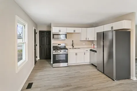 21704 Clyde Avenue Sauk Village IL 60411