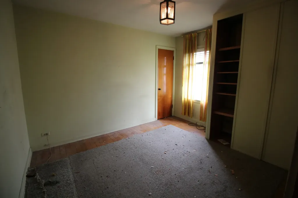 5615 South Nordica Avenue Chicago IL 60638