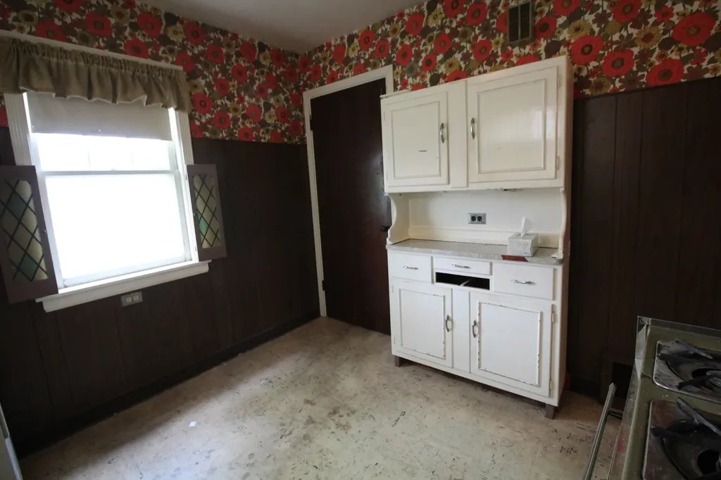 5615 South Nordica Avenue Chicago IL 60638