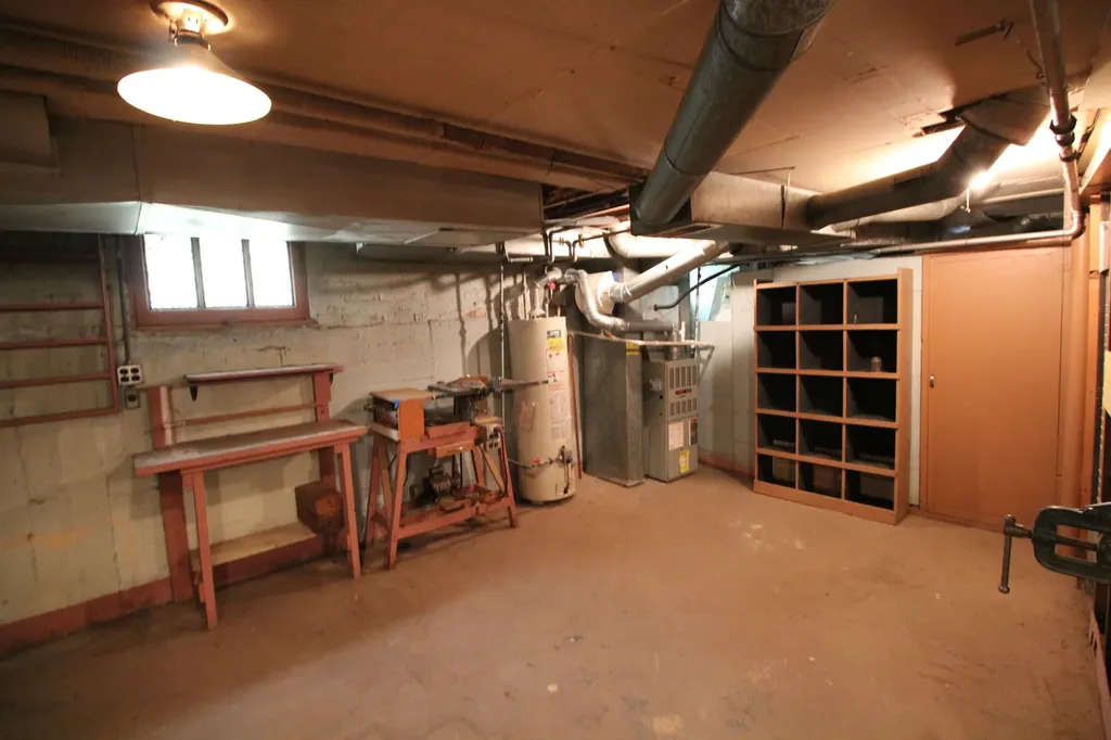 5615 South Nordica Avenue Chicago IL 60638