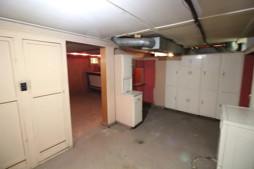 5615 South Nordica Avenue Chicago IL 60638