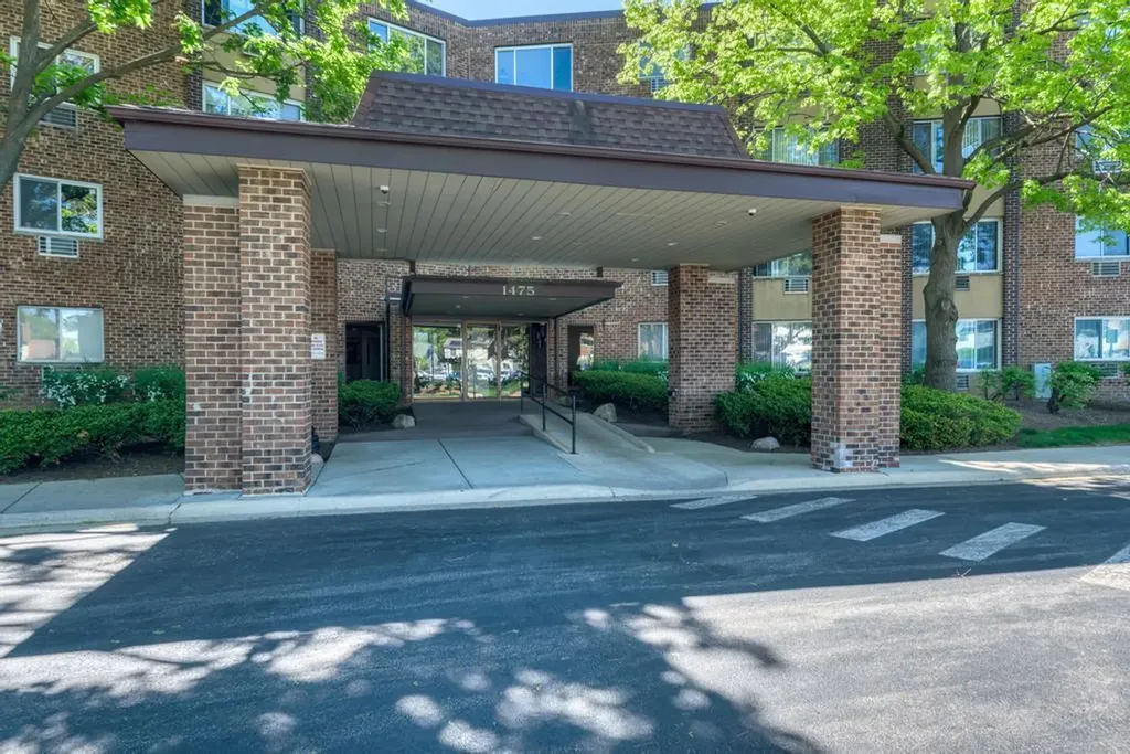 1475 Rebecca Drive Hoffman Estates IL 60169