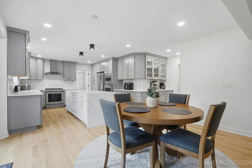 510 De Lasalle Avenue Naperville IL 60565