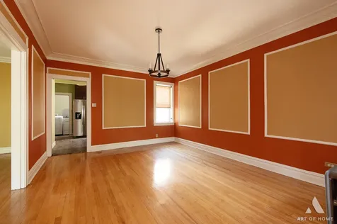 6830 South Paxton Avenue Chicago IL 60649