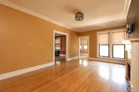 6830 South Paxton Avenue Chicago IL 60649
