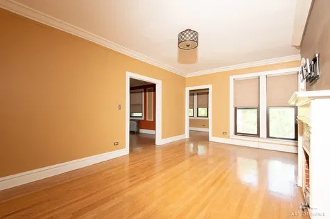 6830 South Paxton Avenue Chicago IL 60649