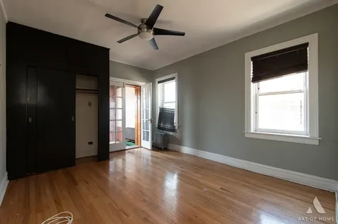 6830 South Paxton Avenue Chicago IL 60649