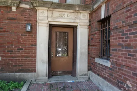 6830 South Paxton Avenue Chicago IL 60649