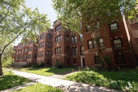 6830 South Paxton Avenue Chicago IL 60649