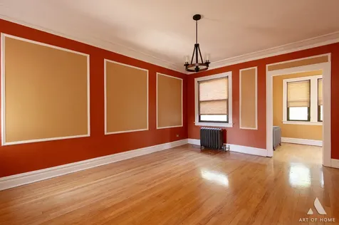 6830 South Paxton Avenue Chicago IL 60649