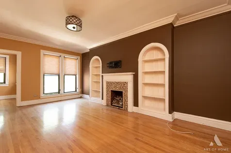 6830 South Paxton Avenue Chicago IL 60649