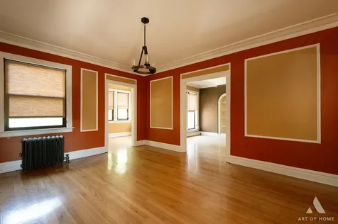 6830 South Paxton Avenue Chicago IL 60649