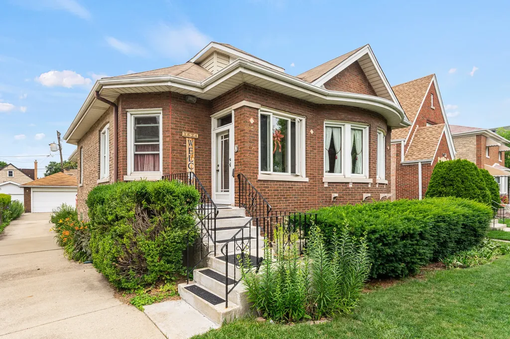 3624 Wenonah Avenue Berwyn IL 60402