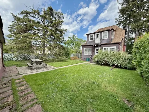 8114 North Merrill Street Niles IL 60714