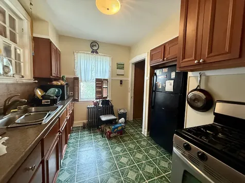 8114 North Merrill Street Niles IL 60714