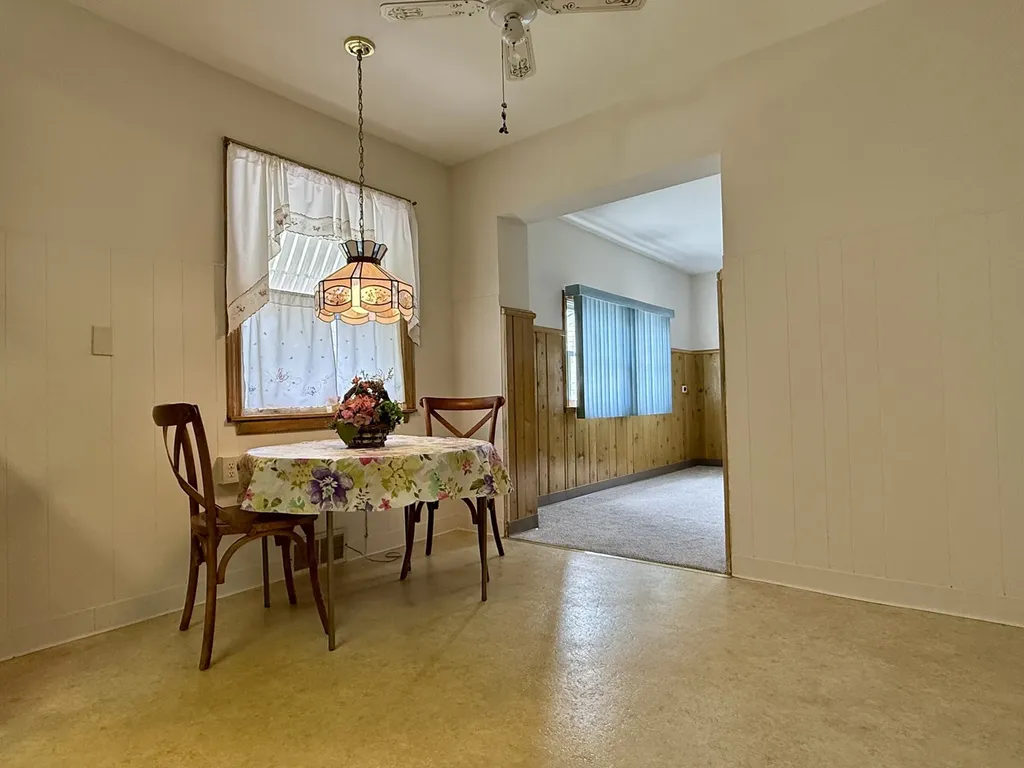 10416 South Sacramento Avenue Chicago IL 60655
