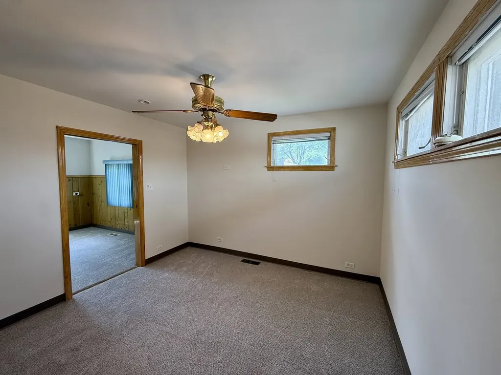 10416 South Sacramento Avenue Chicago IL 60655