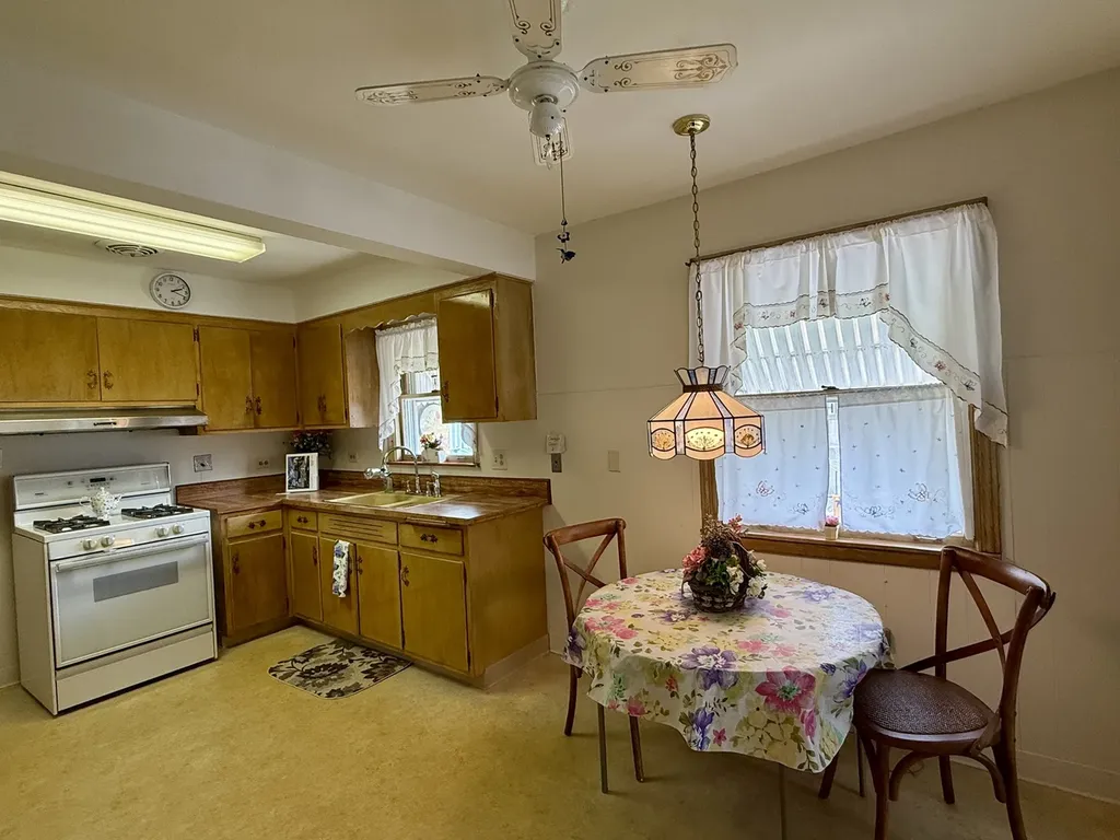 10416 South Sacramento Avenue Chicago IL 60655