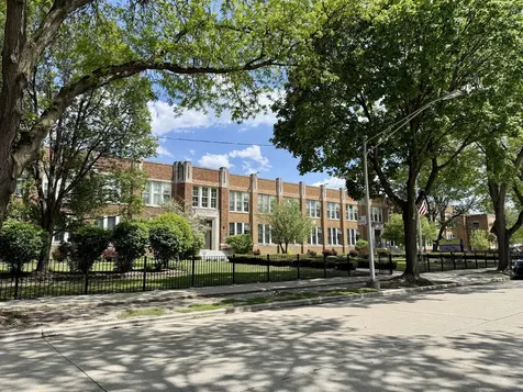 10416 South Sacramento Avenue Chicago IL 60655