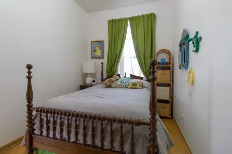2327 West Ohio Street Chicago IL 60612