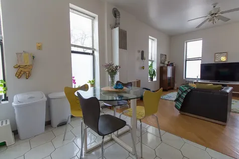 2327 West Ohio Street Chicago IL 60612