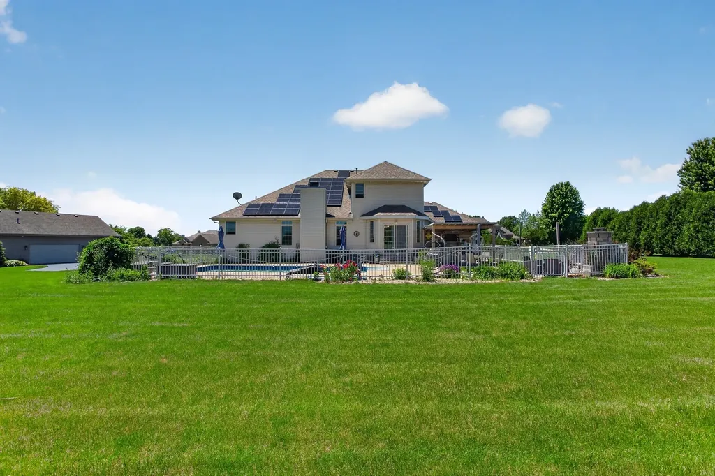 129 Titleist Trail Poplar Grove IL 61065