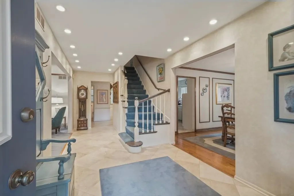 2724 Old Glenview Road Wilmette IL 60091
