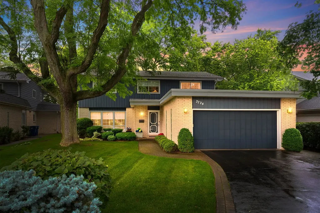 2724 Old Glenview Road Wilmette IL 60091
