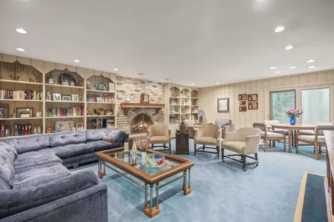 2724 Old Glenview Road Wilmette IL 60091