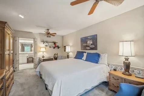 2724 Old Glenview Road Wilmette IL 60091