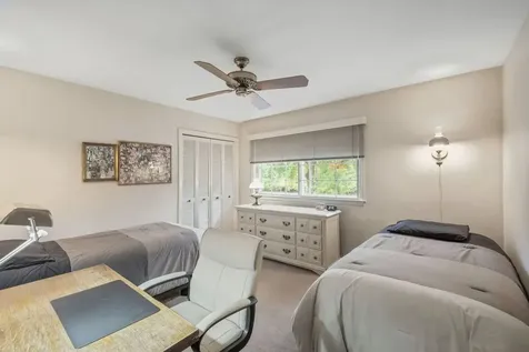 2724 Old Glenview Road Wilmette IL 60091