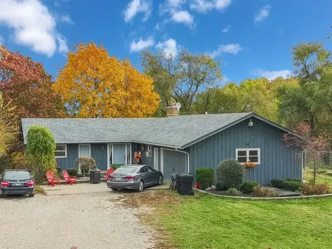 7822 North Pillow Hill Road N Spring Grove IL 60081