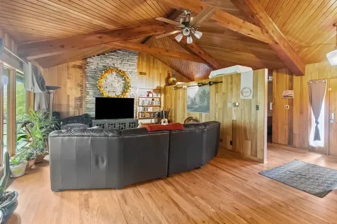 7822 North Pillow Hill Road N Spring Grove IL 60081