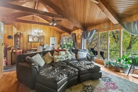 7822 North Pillow Hill Road N Spring Grove IL 60081