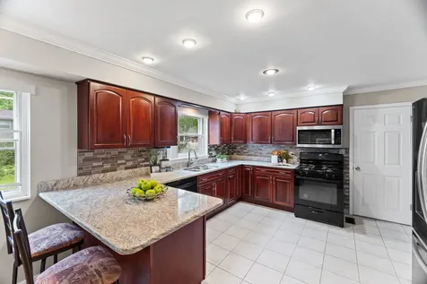 91 Kendal Road Elk Grove Village IL 60007