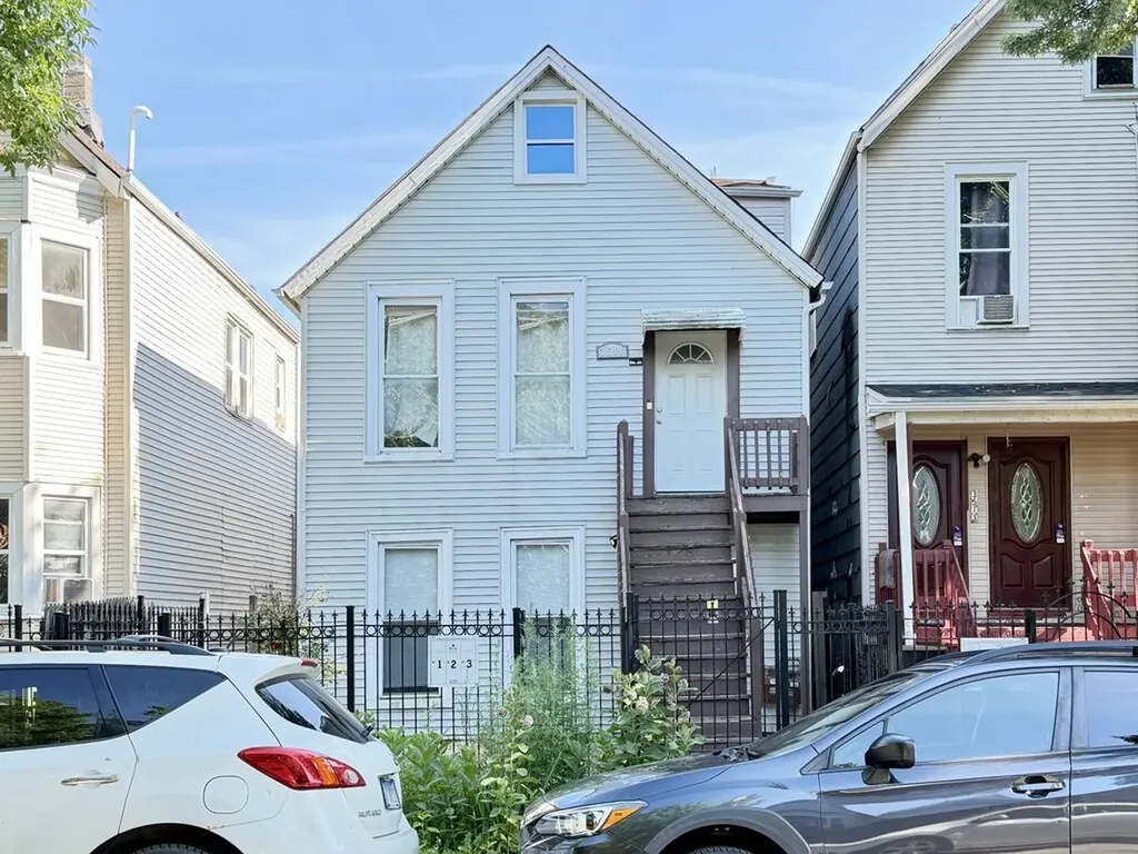 3511 West Dickens Avenue Chicago IL 60647