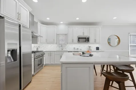 1815 West School Street Chicago IL 60657